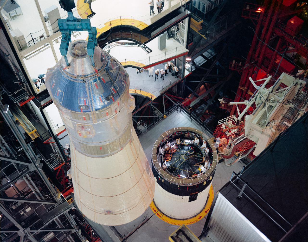 Apollo-8_Construction